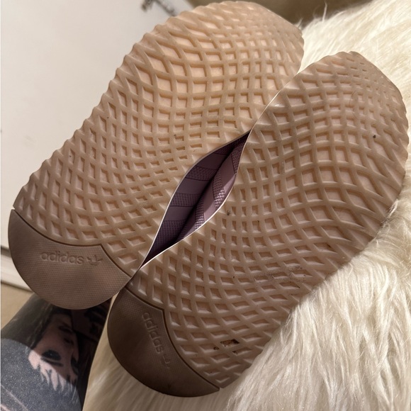 Adidas Original U_path lavender shoes - Picture 4 of 4